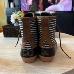 Marleylilly Women's Striped Duck Boots - Black and Brown
